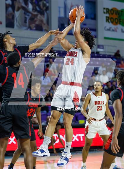 Thumbnail 1 in Archbishop Stepinac vs Centennial (City of Palms Classic) photogallery.