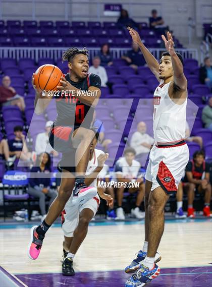 Thumbnail 1 in Archbishop Stepinac vs Centennial (City of Palms Classic) photogallery.