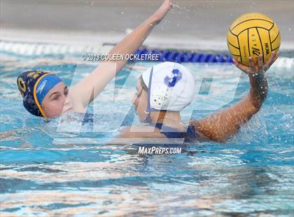 Thumbnail 3 in Orange Glen @ Mira Mesa photogallery.