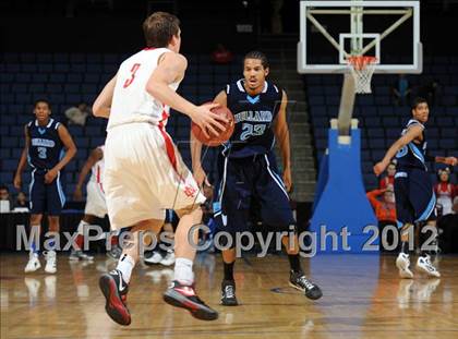 Thumbnail 1 in Mater Dei vs. Bullard (CIF D1 SoCal Regional Final) photogallery.