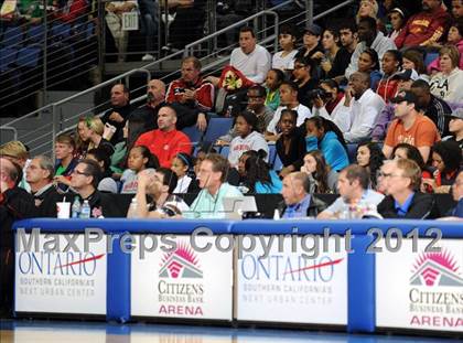 Thumbnail 1 in Mater Dei vs. Bullard (CIF D1 SoCal Regional Final) photogallery.
