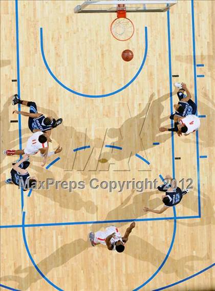 Thumbnail 2 in Mater Dei vs. Bullard (CIF D1 SoCal Regional Final) photogallery.