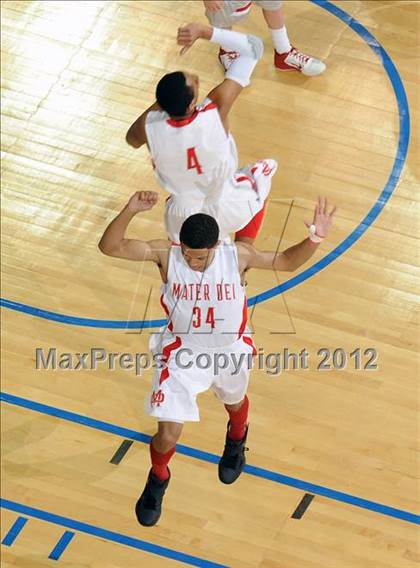 Thumbnail 3 in Mater Dei vs. Bullard (CIF D1 SoCal Regional Final) photogallery.