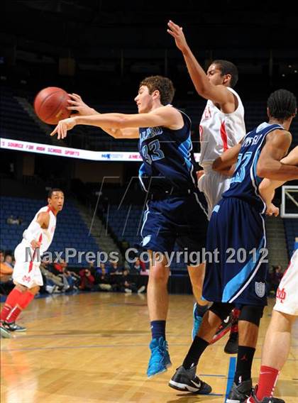 Thumbnail 1 in Mater Dei vs. Bullard (CIF D1 SoCal Regional Final) photogallery.