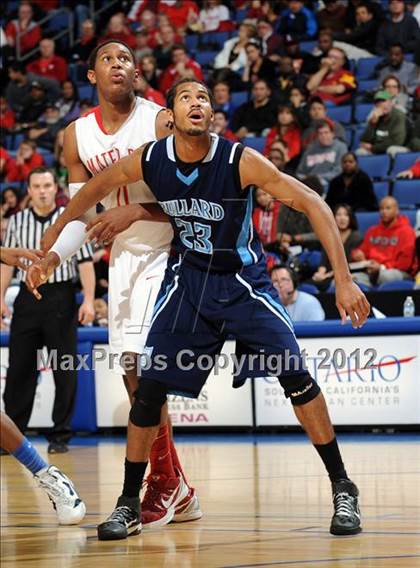Thumbnail 2 in Mater Dei vs. Bullard (CIF D1 SoCal Regional Final) photogallery.