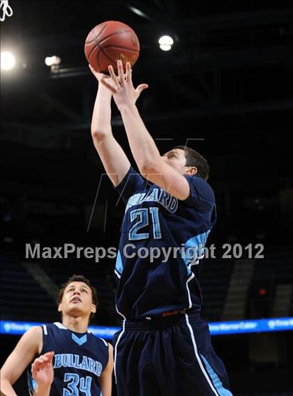 Thumbnail 2 in Mater Dei vs. Bullard (CIF D1 SoCal Regional Final) photogallery.