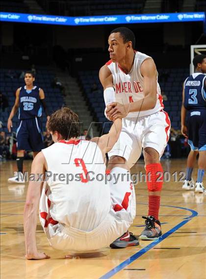 Thumbnail 2 in Mater Dei vs. Bullard (CIF D1 SoCal Regional Final) photogallery.