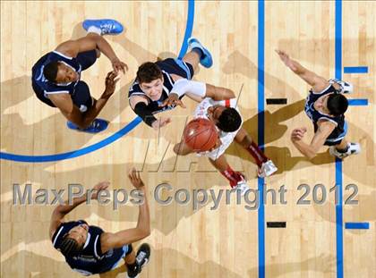 Thumbnail 2 in Mater Dei vs. Bullard (CIF D1 SoCal Regional Final) photogallery.
