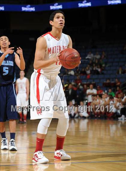 Thumbnail 3 in Mater Dei vs. Bullard (CIF D1 SoCal Regional Final) photogallery.