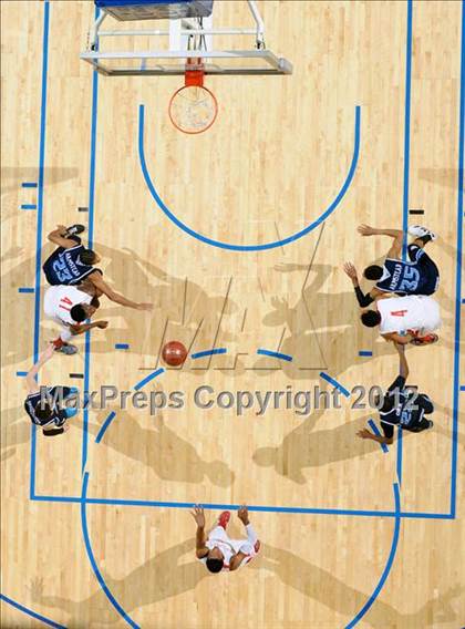 Thumbnail 3 in Mater Dei vs. Bullard (CIF D1 SoCal Regional Final) photogallery.