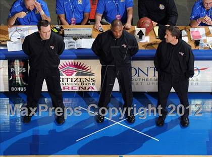 Thumbnail 2 in Mater Dei vs. Bullard (CIF D1 SoCal Regional Final) photogallery.