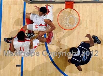 Thumbnail 2 in Mater Dei vs. Bullard (CIF D1 SoCal Regional Final) photogallery.