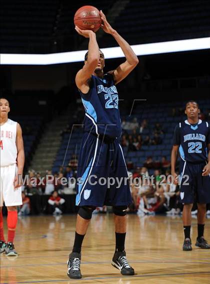 Thumbnail 2 in Mater Dei vs. Bullard (CIF D1 SoCal Regional Final) photogallery.