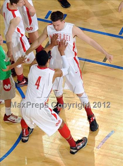 Thumbnail 2 in Mater Dei vs. Bullard (CIF D1 SoCal Regional Final) photogallery.