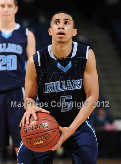 Thumbnail 1 in Mater Dei vs. Bullard (CIF D1 SoCal Regional Final) photogallery.
