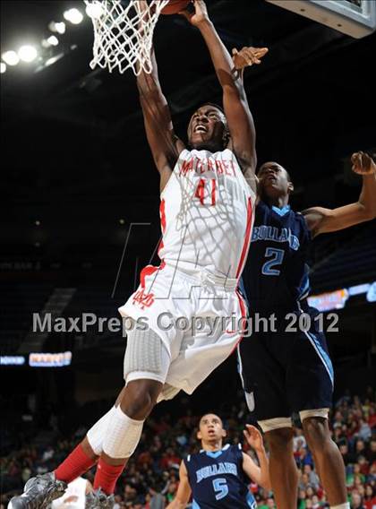 Thumbnail 3 in Mater Dei vs. Bullard (CIF D1 SoCal Regional Final) photogallery.