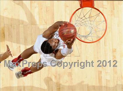 Thumbnail 1 in Mater Dei vs. Bullard (CIF D1 SoCal Regional Final) photogallery.
