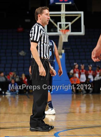 Thumbnail 1 in Mater Dei vs. Bullard (CIF D1 SoCal Regional Final) photogallery.