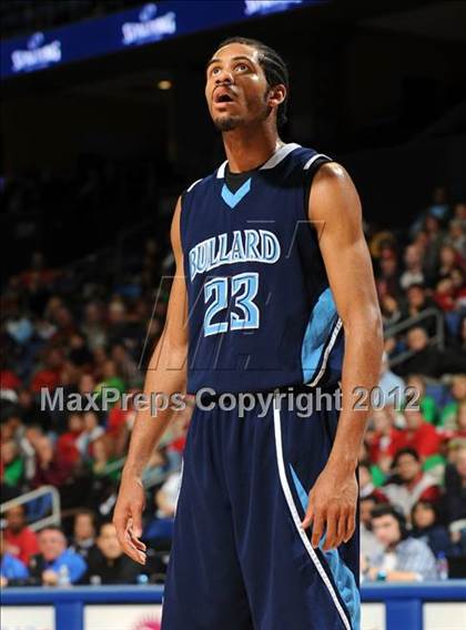 Thumbnail 1 in Mater Dei vs. Bullard (CIF D1 SoCal Regional Final) photogallery.