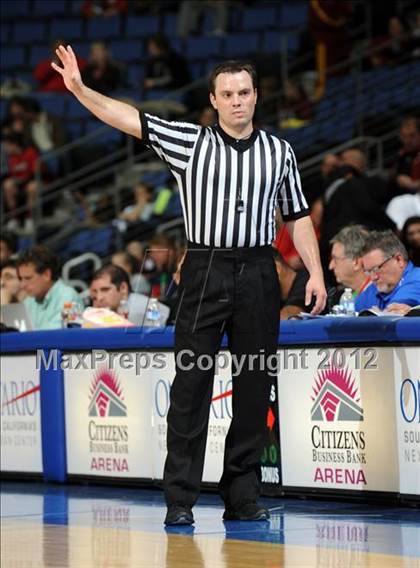 Thumbnail 1 in Mater Dei vs. Bullard (CIF D1 SoCal Regional Final) photogallery.