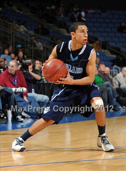 Thumbnail 1 in Mater Dei vs. Bullard (CIF D1 SoCal Regional Final) photogallery.