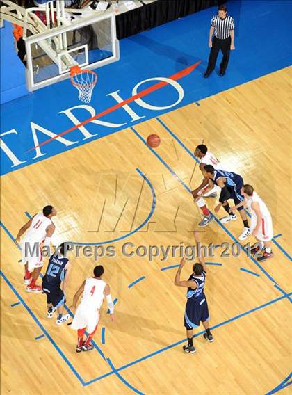 Thumbnail 2 in Mater Dei vs. Bullard (CIF D1 SoCal Regional Final) photogallery.