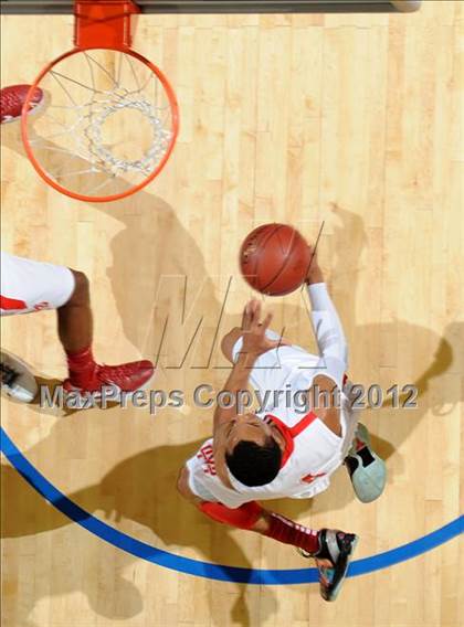 Thumbnail 1 in Mater Dei vs. Bullard (CIF D1 SoCal Regional Final) photogallery.