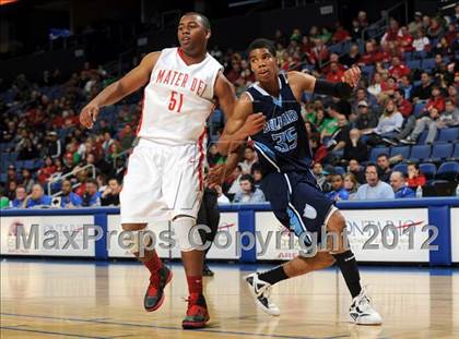 Thumbnail 3 in Mater Dei vs. Bullard (CIF D1 SoCal Regional Final) photogallery.