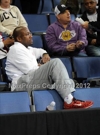 Thumbnail 3 in Mater Dei vs. Bullard (CIF D1 SoCal Regional Final) photogallery.