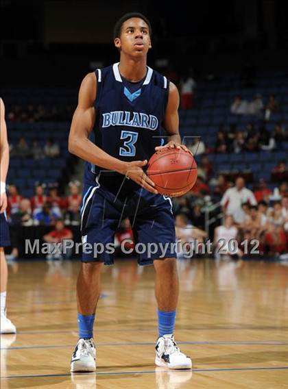 Thumbnail 2 in Mater Dei vs. Bullard (CIF D1 SoCal Regional Final) photogallery.