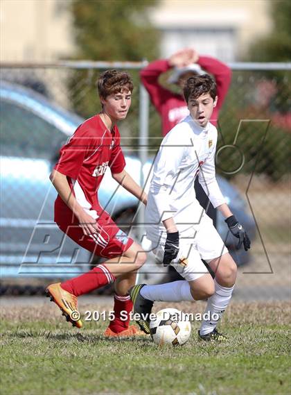 Thumbnail 2 in Archbishop Rummel vs. Brother Martin photogallery.