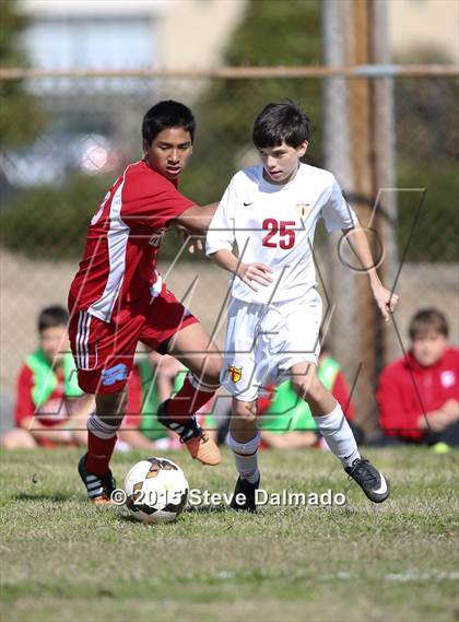 Thumbnail 2 in Archbishop Rummel vs. Brother Martin photogallery.