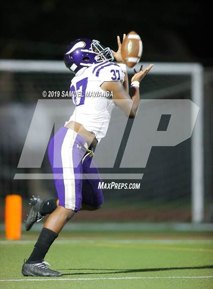Thumbnail 2 in Sierra Canyon vs Valencia photogallery.