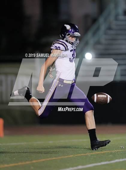 Thumbnail 2 in Sierra Canyon vs Valencia photogallery.