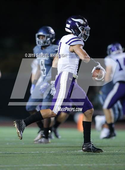 Thumbnail 2 in Sierra Canyon vs Valencia photogallery.
