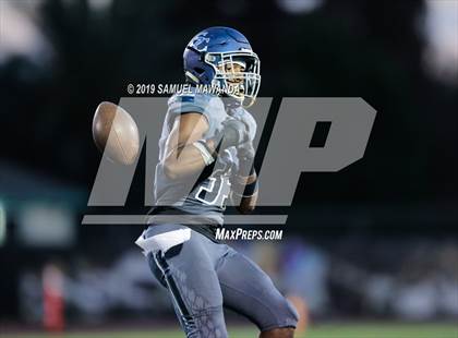 Thumbnail 2 in Sierra Canyon vs Valencia photogallery.