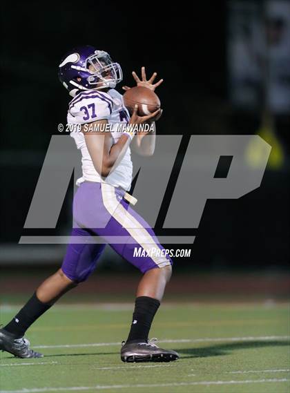 Thumbnail 3 in Sierra Canyon vs Valencia photogallery.