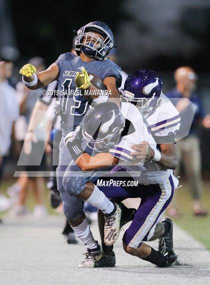 Thumbnail 2 in Sierra Canyon vs Valencia photogallery.