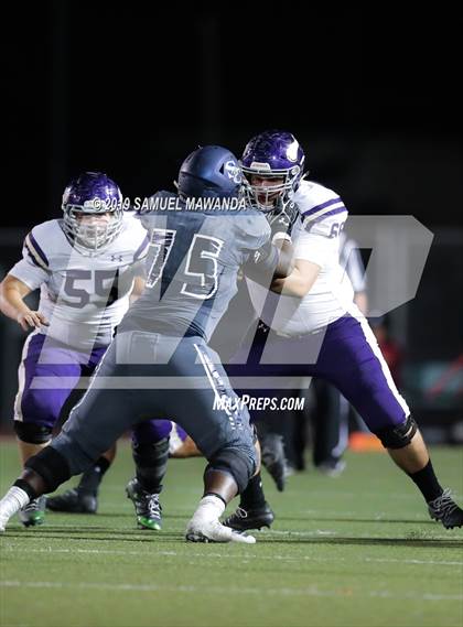 Thumbnail 2 in Sierra Canyon vs Valencia photogallery.
