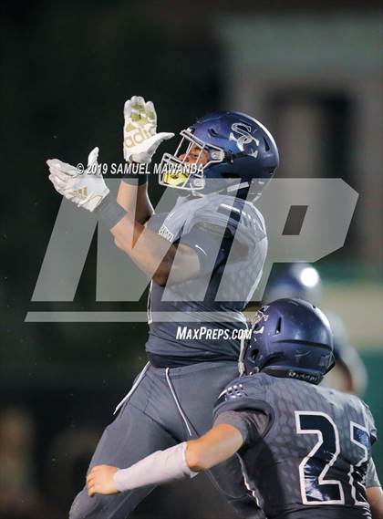 Thumbnail 3 in Sierra Canyon vs Valencia photogallery.