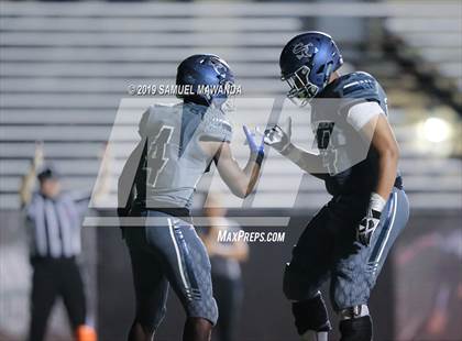 Thumbnail 1 in Sierra Canyon vs Valencia photogallery.
