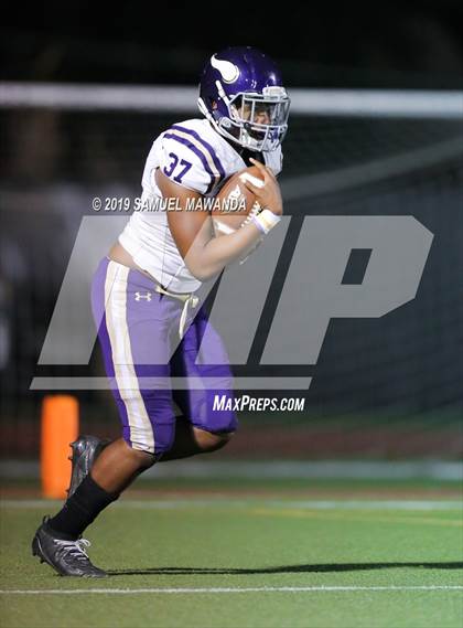 Thumbnail 3 in Sierra Canyon vs Valencia photogallery.