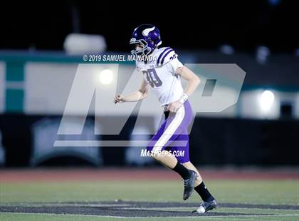 Thumbnail 1 in Sierra Canyon vs Valencia photogallery.