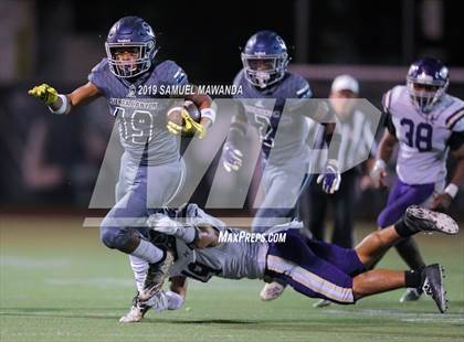 Thumbnail 2 in Sierra Canyon vs Valencia photogallery.