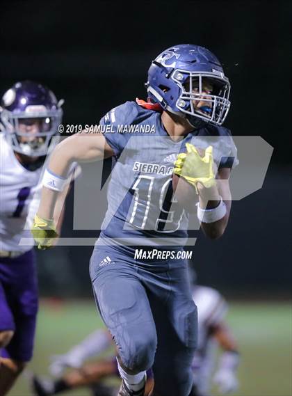 Thumbnail 3 in Sierra Canyon vs Valencia photogallery.