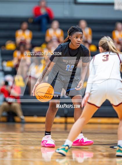 Thumbnail 3 in Lumberton vs St. Pauls (Robeson County Shoot-out) photogallery.