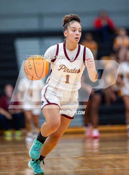 Thumbnail 2 in Lumberton vs St. Pauls (Robeson County Shoot-out) photogallery.