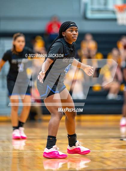 Thumbnail 3 in Lumberton vs St. Pauls (Robeson County Shoot-out) photogallery.