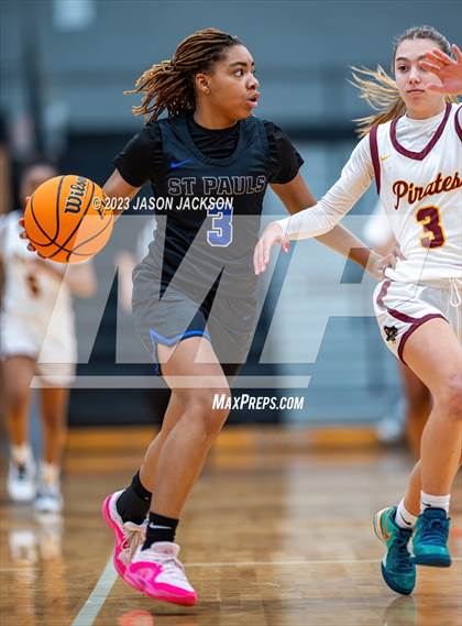 Thumbnail 2 in Lumberton vs St. Pauls (Robeson County Shoot-out) photogallery.