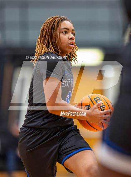Thumbnail 1 in Lumberton vs St. Pauls (Robeson County Shoot-out) photogallery.